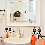 Pepica With Sea View 아파트 포스티라