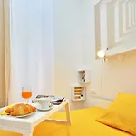 아파트 Pepica With Sea View 포스티라