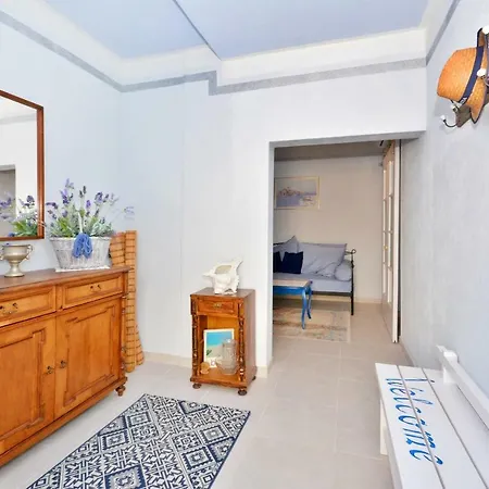 Pepica With Sea View Appartamento *