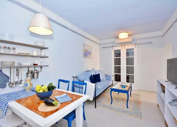 Pepica With Sea View פוסטיר